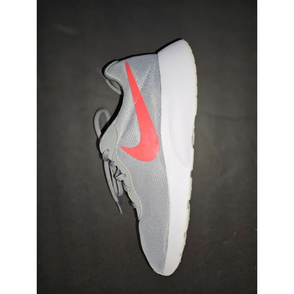 Nike Tanjun 'Wolf Grey' Gray/red 812655-015 Women's Size 7